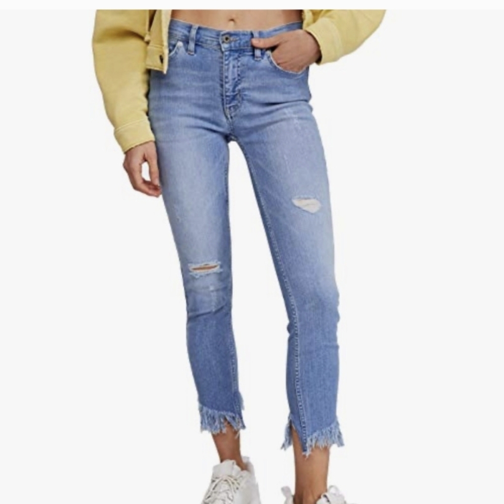 FREE PEOPLE We The Free Great Heights Frayed Skinny Jeans Size 25